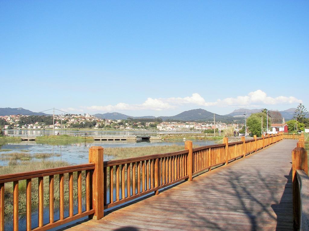 Hostal Santa Marta Playa Байона Экстерьер фото