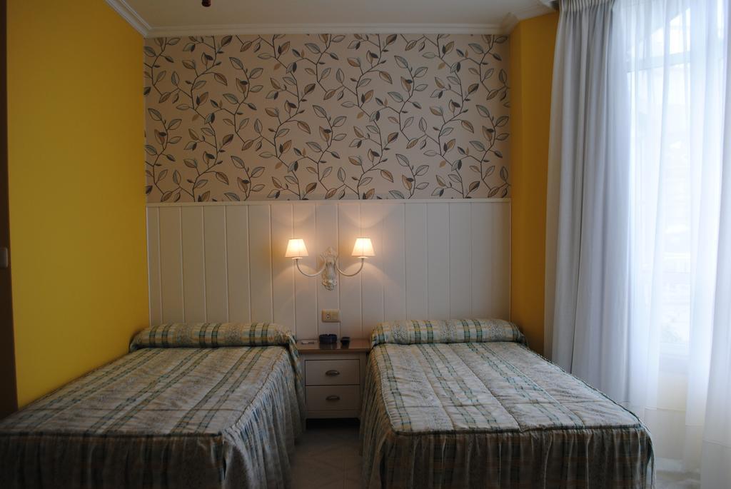 Hostal Santa Marta Playa Байона Экстерьер фото