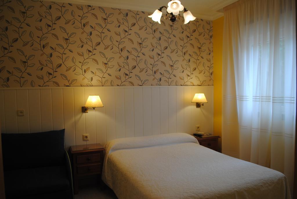 Hostal Santa Marta Playa Байона Экстерьер фото