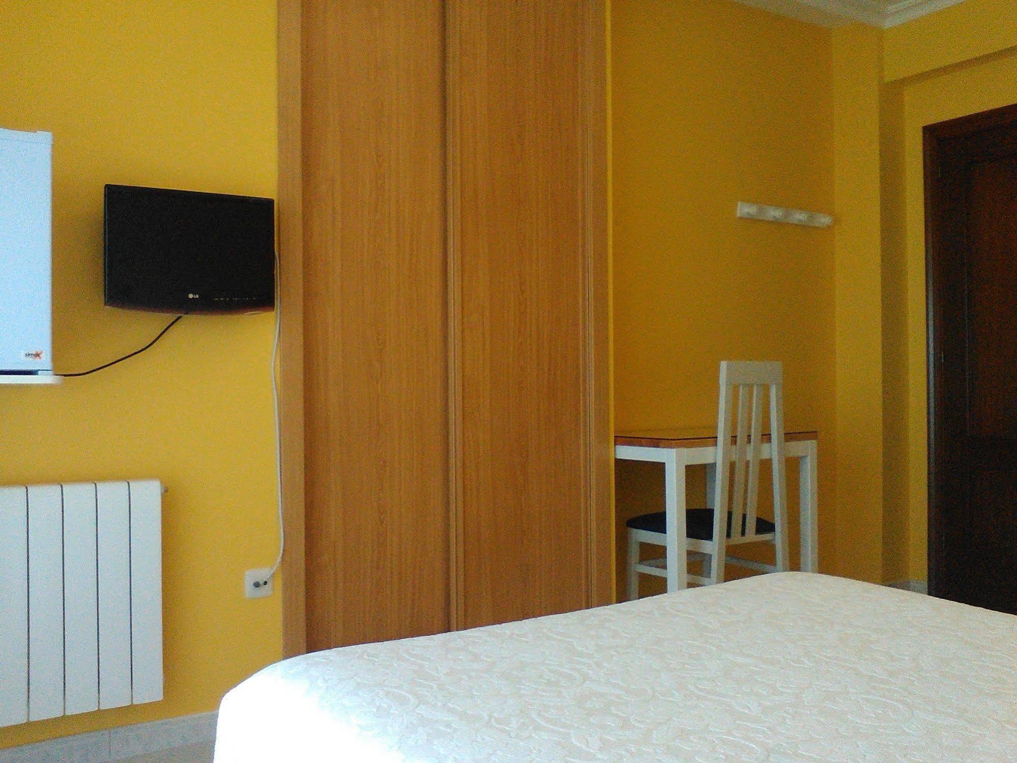 Hostal Santa Marta Playa Байона Экстерьер фото